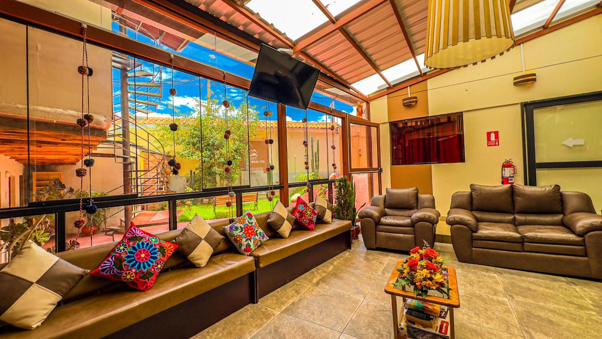 Andean Atoq Albergue Cusco