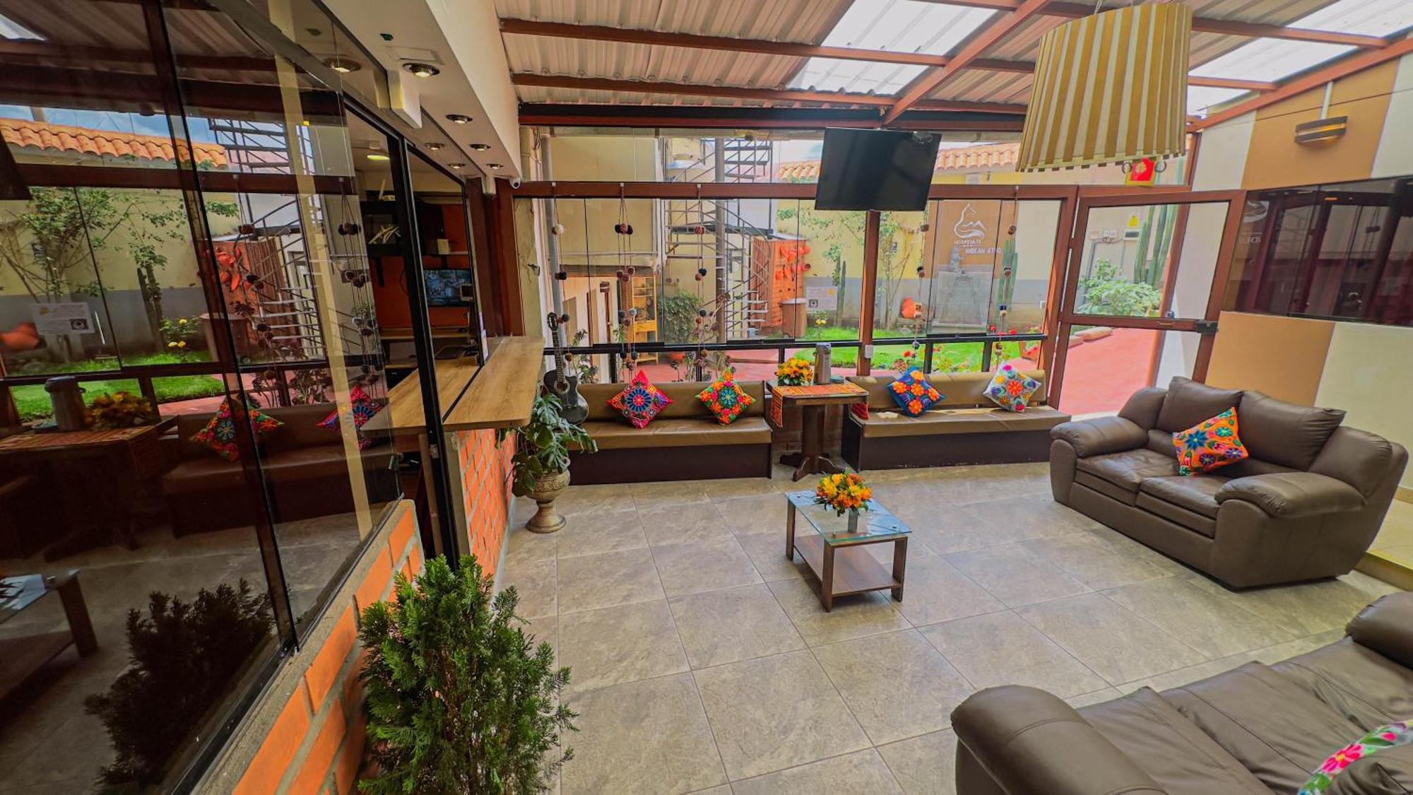 Andean Atoq Albergue